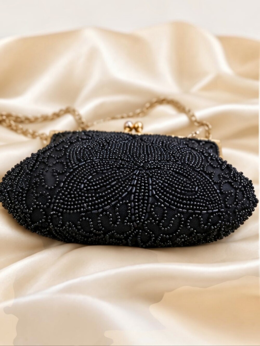 Vintage 1950s Handmade Belgium Black Beaded Kiss Clasp Evening Bag Gold Chain - Picture 3 of 5